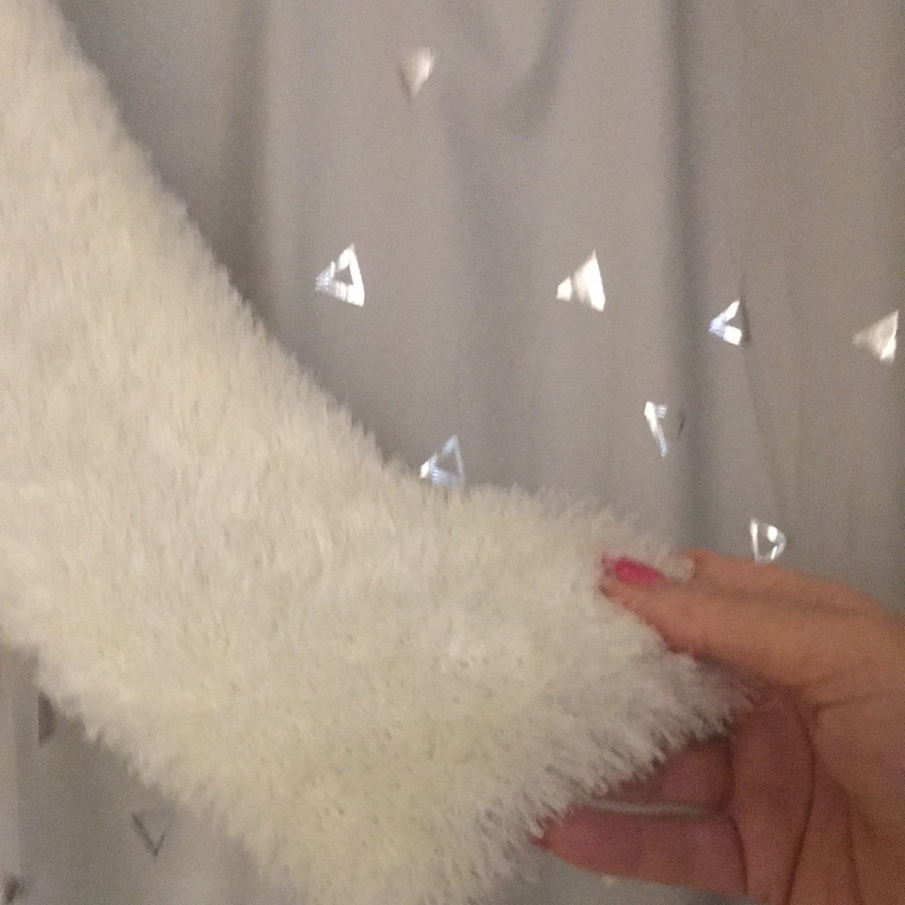 Fuzzy white jacket - Picture 4 of 6